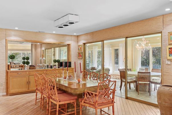 Chandelier, Dining room, Interior, Recessed Lighting, Wood Texture Flooring