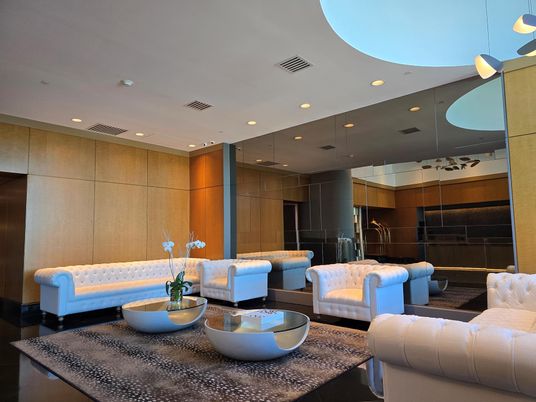 Interior, Living room, Pendant Lights, Recessed Lighting