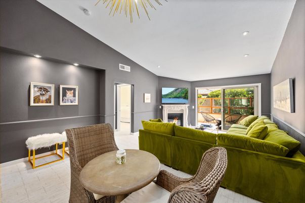Fireplace, Interior, Living room, Recessed Lighting