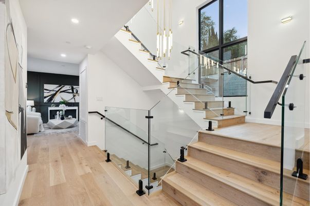 Interior, Living room, Pendant Lights, Recessed Lighting, Wood Texture Flooring