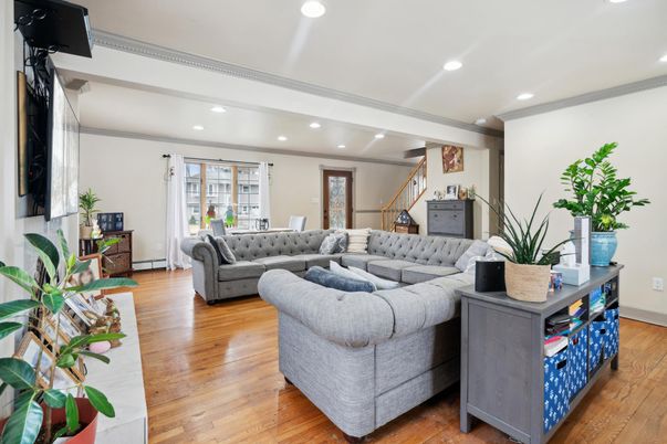 Interior, Living room, Recessed Lighting, Wood Texture Flooring