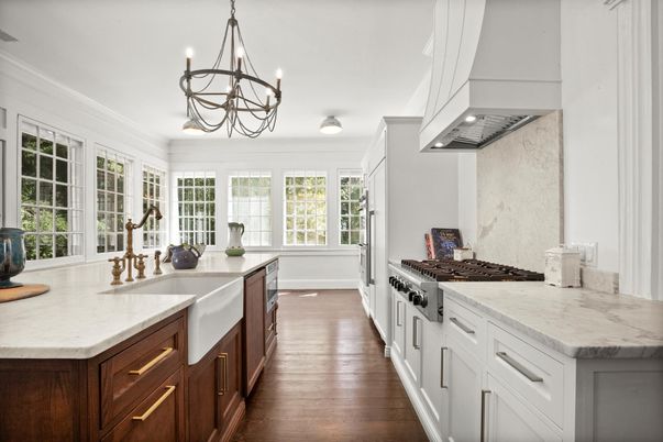 Chandelier, Interior, Kitchen, Wood Texture Flooring