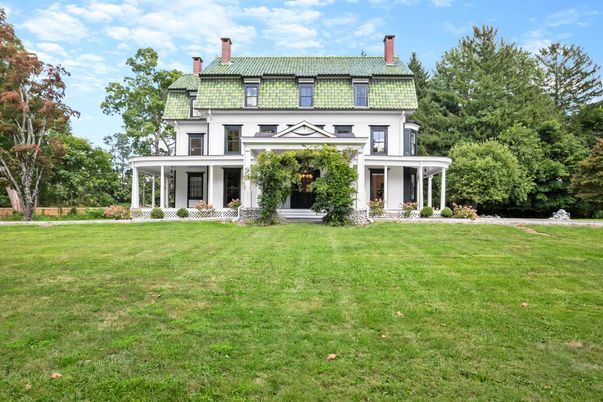Backyard, Exterior, Facade, French Provincial