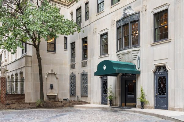 Exterior, Facade, Brownstone