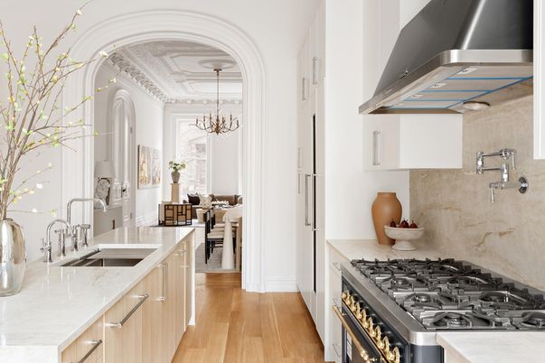 Chandelier, Dining room, Interior, Kitchen, Stainless Steel Appliances, Wood Texture Flooring