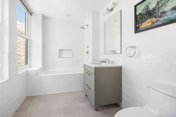 Bathroom, Interior, Recessed Lighting