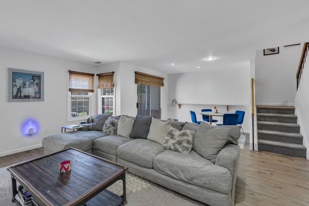 Interior, Living room, Recessed Lighting, Wood Texture Flooring