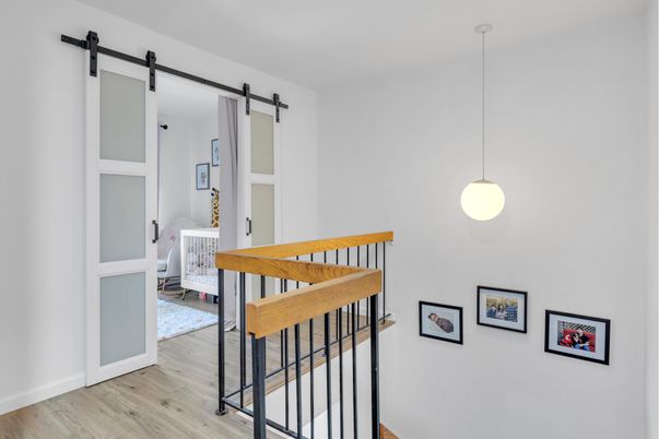 Interior, Pendant Lights, Wood Texture Flooring