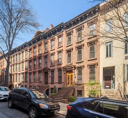 Exterior, Facade, Brownstone