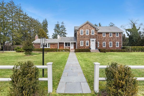Backyard, Exterior, Facade, Brick Facade, Georgian