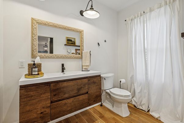 Bathroom, Interior, Pendant Lights, Wood Texture Flooring