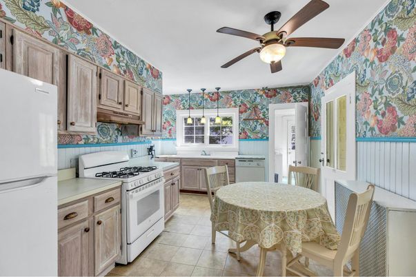Dining room, Interior, Kitchen, Pendant Lights