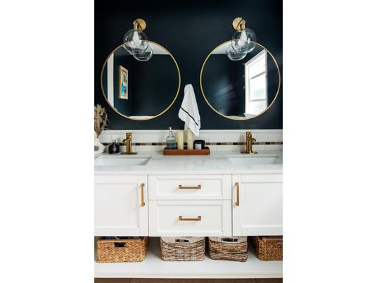 Bathroom, Dual Sink Vanities, Interior