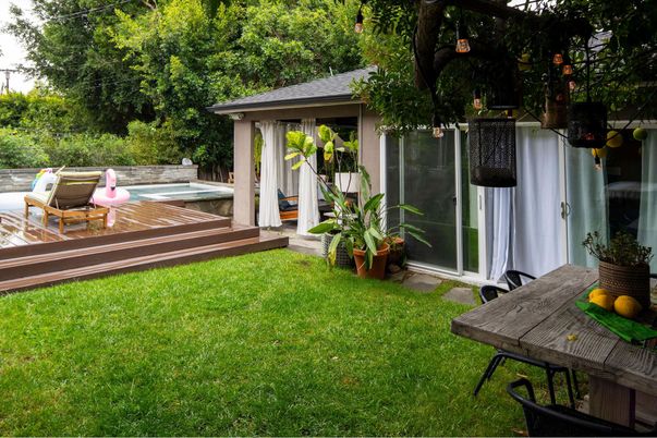 Backyard, Exterior