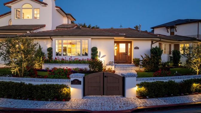 Attached, Exterior, Facade, Spanish Mediterranean