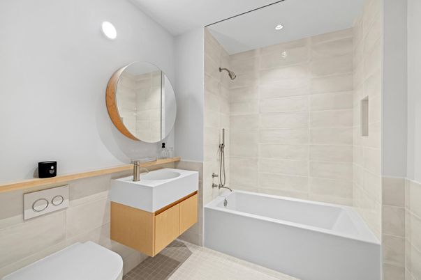 Bathroom, Interior, Recessed Lighting