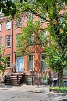 Exterior, Facade, Brick Facade, Rowhouse