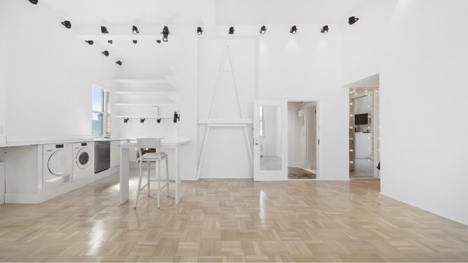 Interior, Washer, Wood Texture Flooring