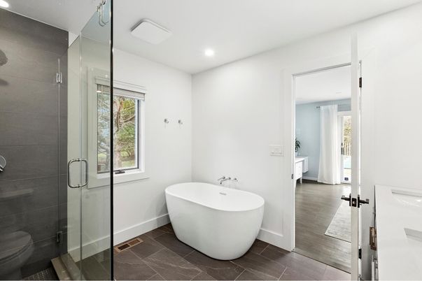 Bathroom, Free Standing Baths, Glass Shower, Interior, Recessed Lighting