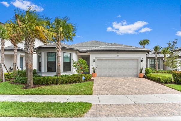 Attached, Exterior, Facade, Ranch