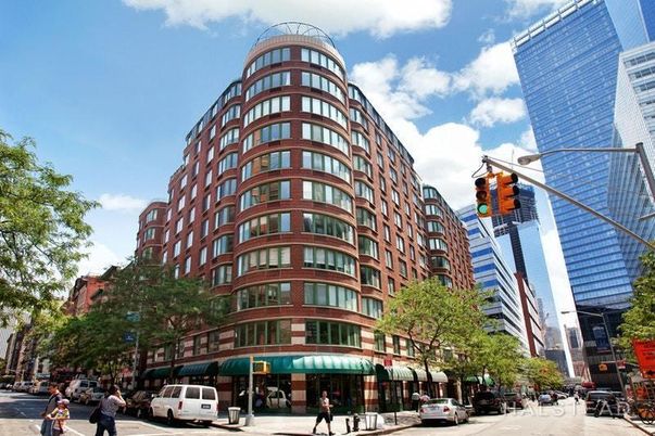 Exterior, Facade, Condo Building