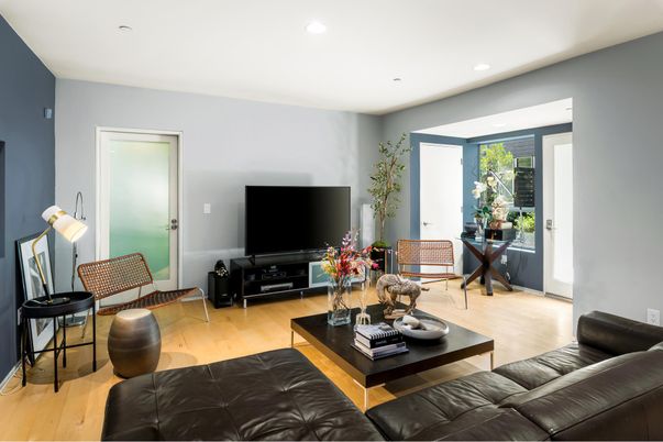 Interior, Living room, Recessed Lighting, Wood Texture Flooring