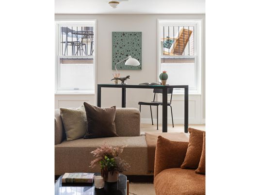 Home Office, Interior