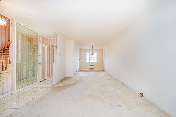 Empty room, Interior, Pendant Lights