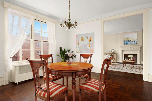Chandelier, Dining room, Fireplace, Interior, Wood Texture Flooring