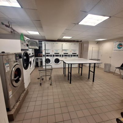 Game Room, Interior, Recessed Lighting, Washer