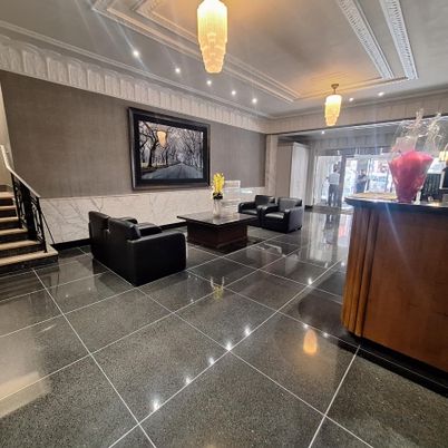 Interior, Living room, Pendant Lights, Recessed Lighting