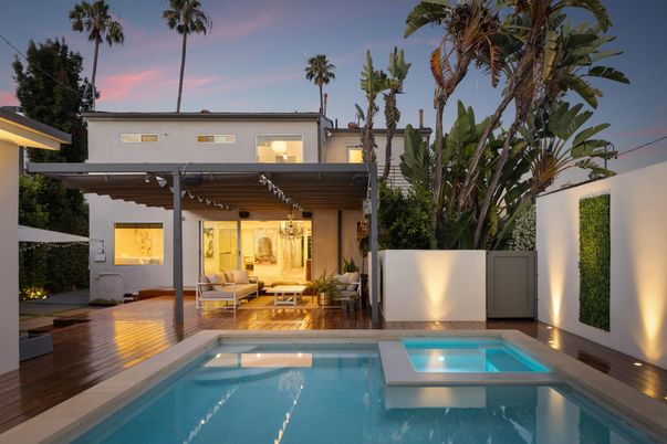 Exterior, Pool