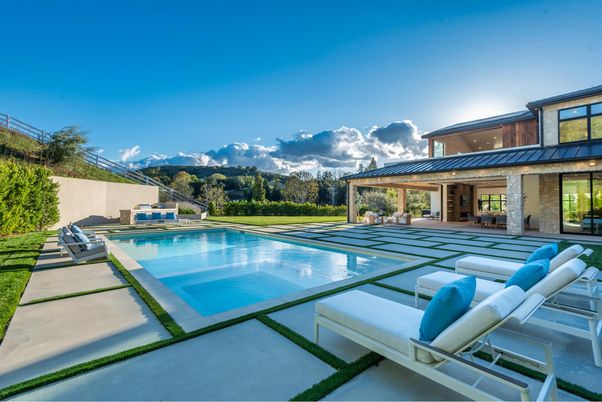 Exterior, Pool