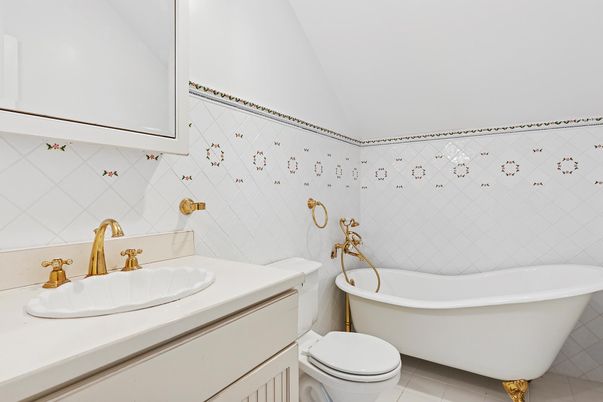 Bathroom, Free Standing Baths, Interior