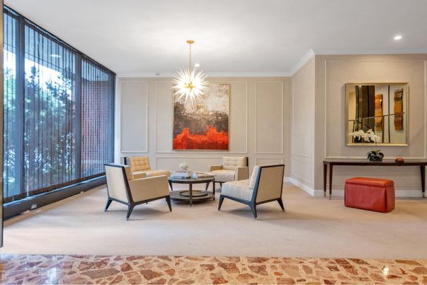 Interior, Living room, Pendant Lights, Recessed Lighting