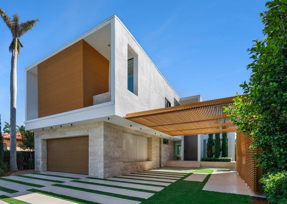 Attached, Backyard, Exterior, Facade, Modern
