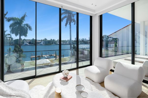 Interior, Living room, Water
