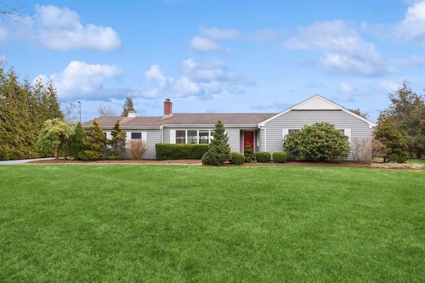 Backyard, Exterior, Facade, Ranch