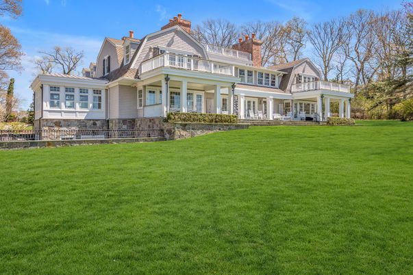 Backyard, Exterior, Facade, Farmhouse