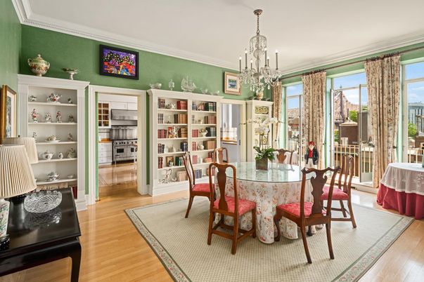 Dining room, Interior, Kitchen, Pendant Lights, Stainless Steel Appliances, Wood Texture Flooring