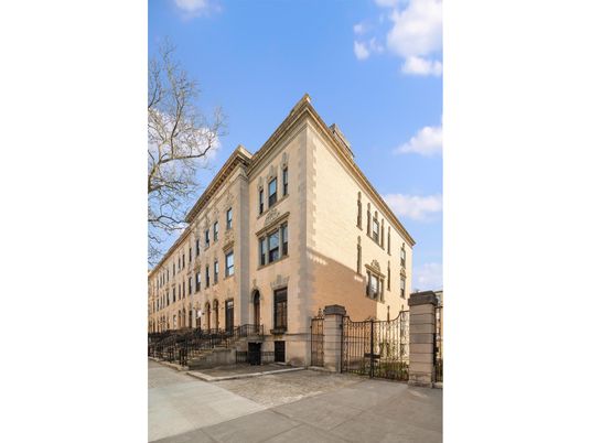 Exterior, Facade, Chicago School