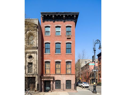 Exterior, Facade, Brick Facade, Rowhouse