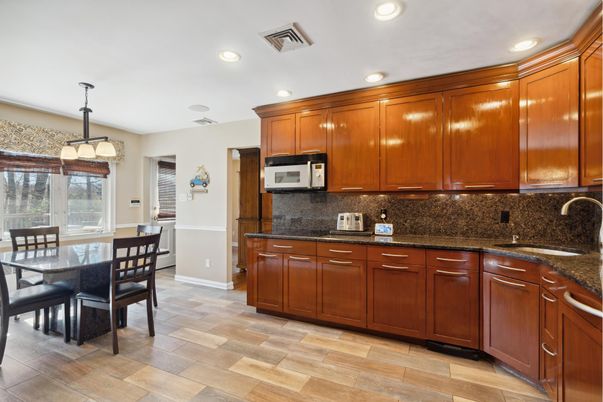 Dining room, Interior, Kitchen, Pendant Lights, Recessed Lighting, Wood Texture Flooring