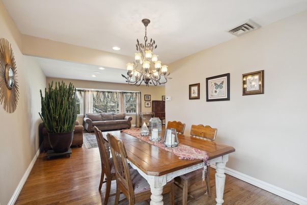 Chandelier, Dining room, Interior, Recessed Lighting, Wood Texture Flooring