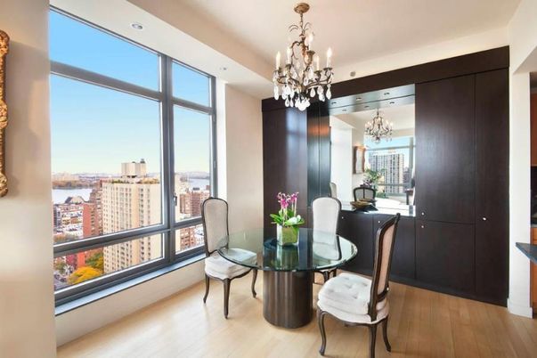 Chandelier, Dining room, Interior, Recessed Lighting, Wood Texture Flooring