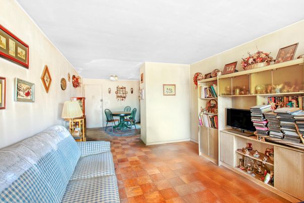Dining room, Interior