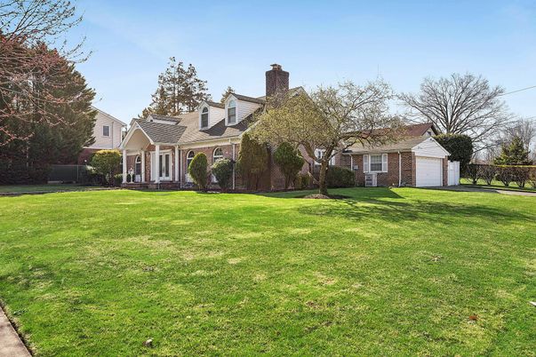 Backyard, Detached Garage, Exterior