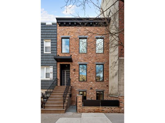 Exterior, Facade, Brick Facade, Rowhouse