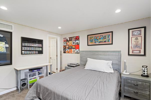 Bedroom, Interior, Recessed Lighting