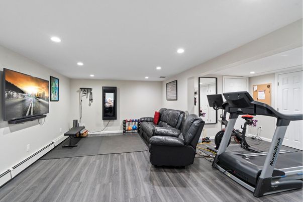 Fitness Equipment, Interior, Recessed Lighting, Wood Texture Flooring